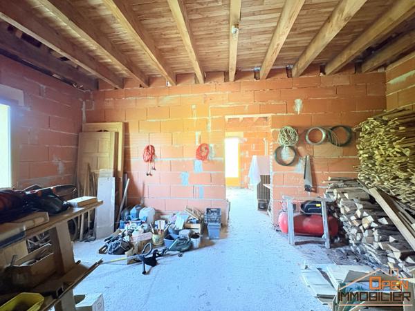 Maison Périgourdine 320m² – Terrain 6 hectares