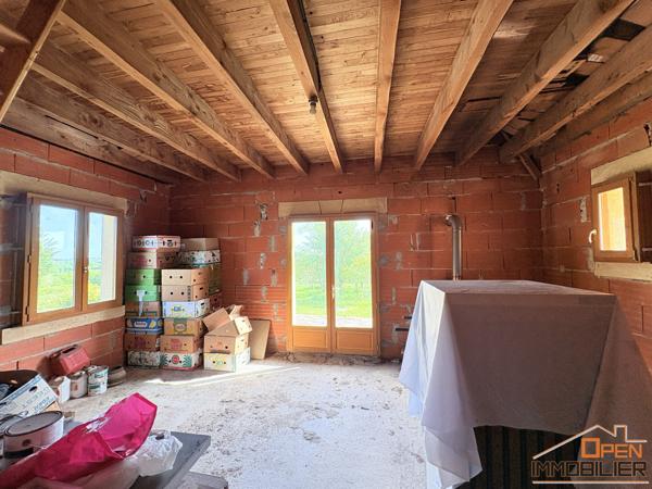 Maison Périgourdine 320m² – Terrain 6 hectares