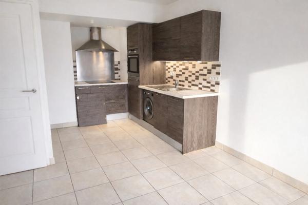 93320 – LES PAVILLONS-SOUS-BOIS – APPARTEMENT – 40 M² – 2 PIÈCES – BALCON – VUE CANAL – PARKING EN SUS – IMMEUBLE 2015