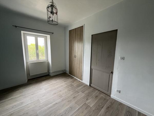 Maison à louer 820 € CC Nersac 4 p 99 m² DPE C