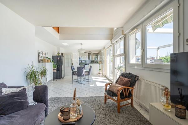 Rare T5 en attique avec vue dégagée, garage possible, hypercentre ANNECY (74)