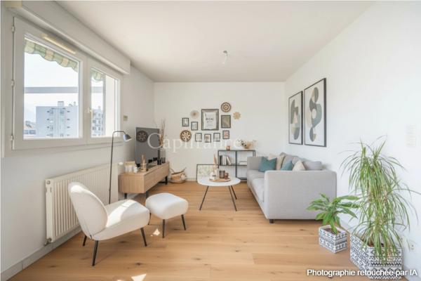 Rare T5 en attique avec vue dégagée, garage possible, hypercentre ANNECY (74)