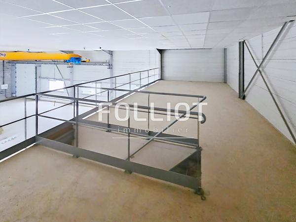 À VENDRE, LOCAL D'ACTIVITE à DOUVRES-LA-DÉLIVRANDE