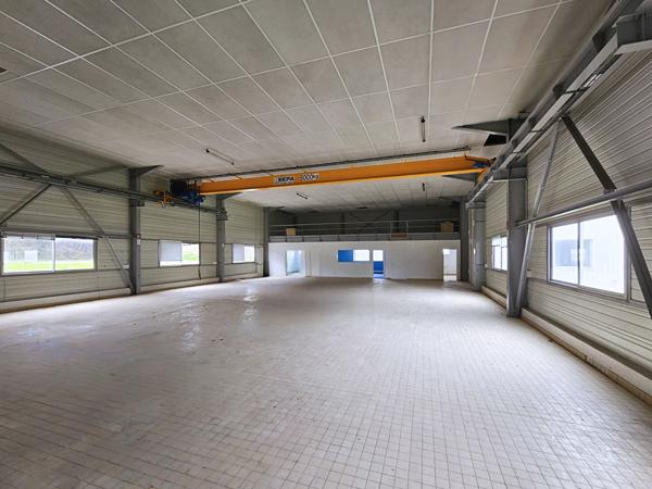 À VENDRE, LOCAL D'ACTIVITE à DOUVRES-LA-DÉLIVRANDE
