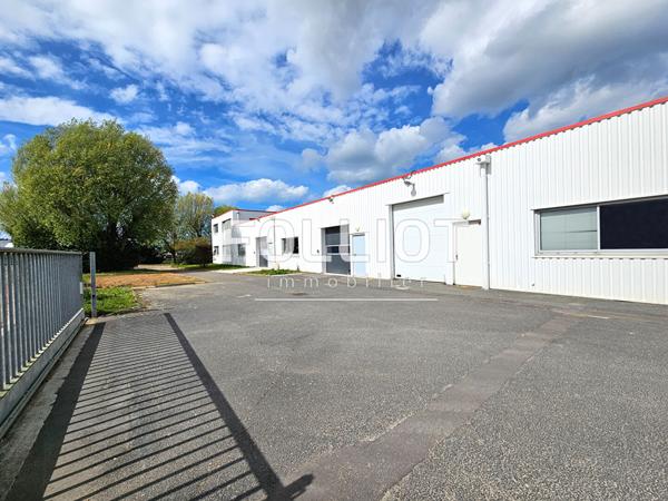 À VENDRE, LOCAL D'ACTIVITE à DOUVRES-LA-DÉLIVRANDE