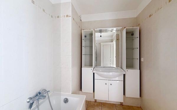 Appartement à vendre    1 pièce • 63,32 m2 Ajaccio