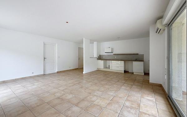 Appartement à vendre    1 pièce • 63,32 m2 Ajaccio