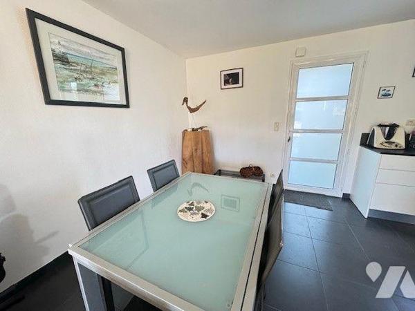 A vendre Maison MOELAN SUR MER (29)
Située au calme de la campagne, à proximité du littoral, M...