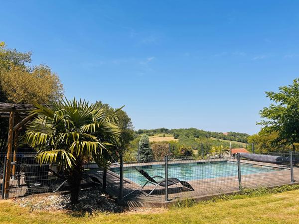 Maison écologique de 3 chambres avec piscine et espace invités entre Cahors et Gourdon