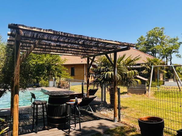 Maison écologique de 3 chambres avec piscine et espace invités entre Cahors et Gourdon
