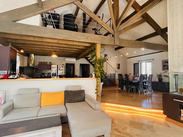 Maison écologique de 3 chambres avec piscine et espace invités entre Cahors et Gourdon