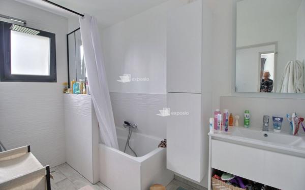 Maison à vendre    5 pièces •  Morlaàs