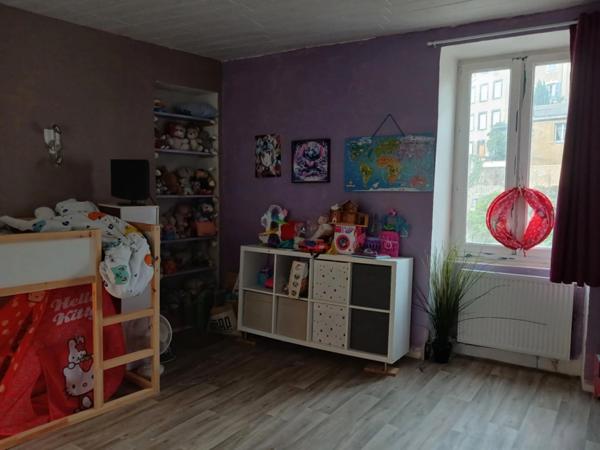 🏡 Maison et appartement à Thiers – Ensemble avec garage et caves – Creux de l’Enfer