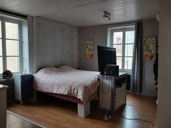 🏡 Maison et appartement à Thiers – Ensemble avec garage et caves – Creux de l’Enfer