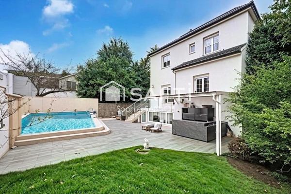 MAISON 175 M2 - 6 PIECES - AVEC PISCINE CHAUFFEE