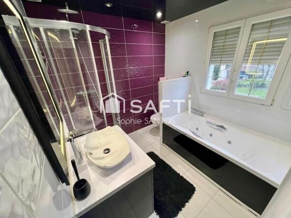 MAISON 175 M2 - 6 PIECES - AVEC PISCINE CHAUFFEE