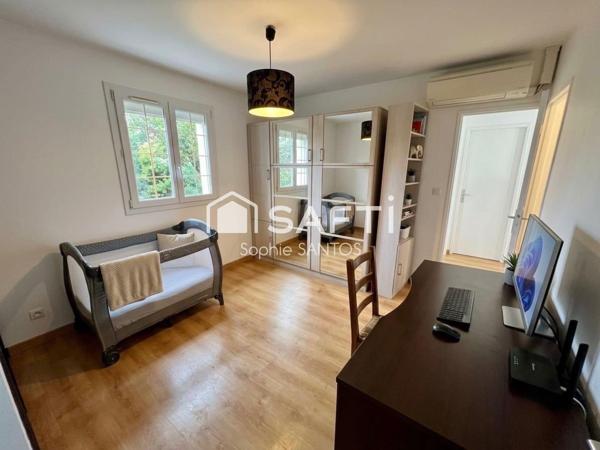 MAISON 175 M2 - 6 PIECES - AVEC PISCINE CHAUFFEE
