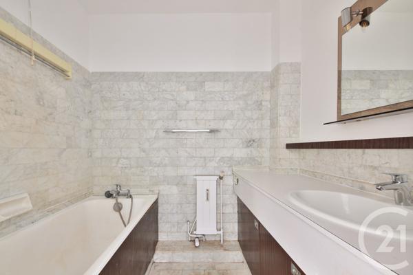 Appartement F3 à vendre  3 pièces - 70,57 m 2   PARIS  - 75015