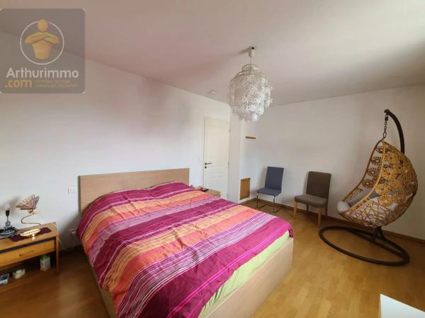 Vente                                                      Maison
                        
                     6 pièces                      131 m2                     à Machecoul-Saint-Même