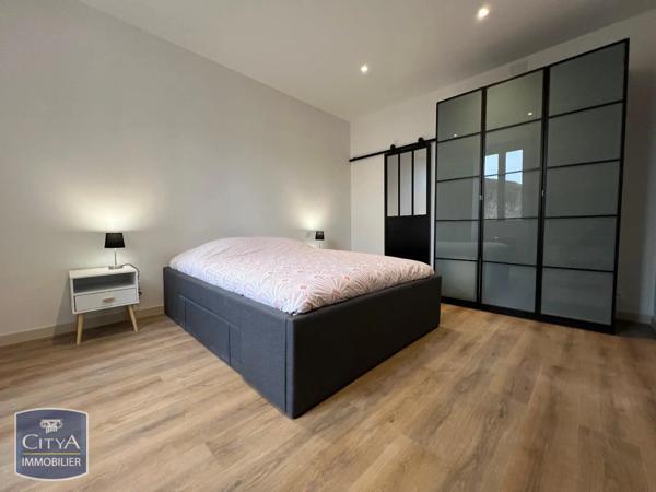 Appartement à louer 2 pièces 53.17m² Roquemaure (30150)