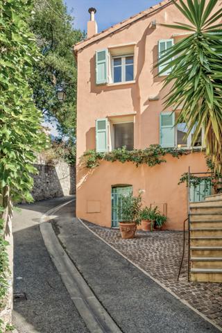 Hyères (83400) Maison de caractère avec vue mer dans quartier vieille ville de Hyères