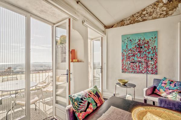 Hyères (83400) Maison de caractère avec vue mer dans quartier vieille ville de Hyères