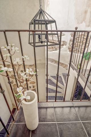 Hyères (83400) Maison de caractère avec vue mer dans quartier vieille ville de Hyères