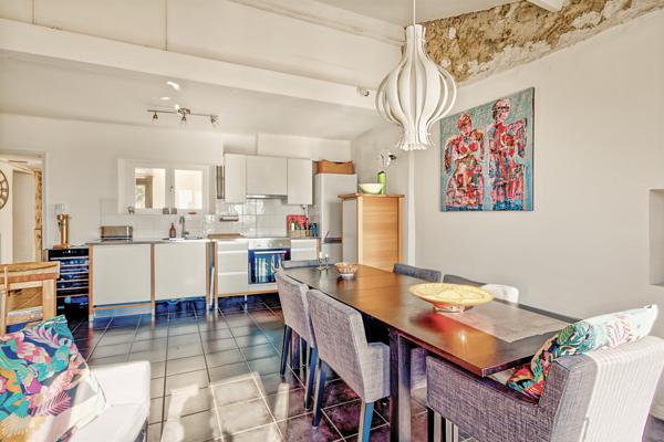 Hyères (83400) Maison de caractère avec vue mer dans quartier vieille ville de Hyères