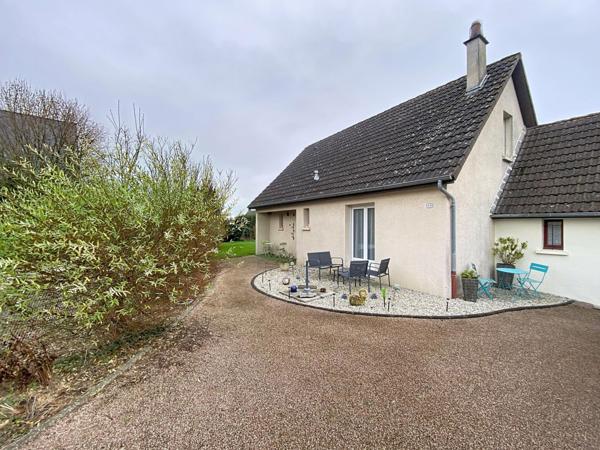 Pavillon de 93m², sur un terrain de 894m²