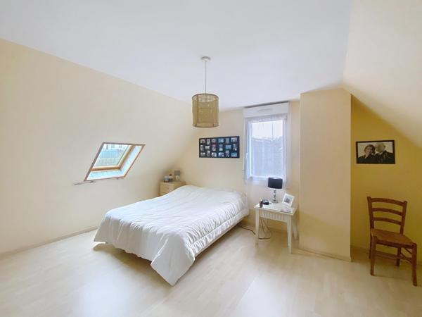 Pavillon de 93m², sur un terrain de 894m²