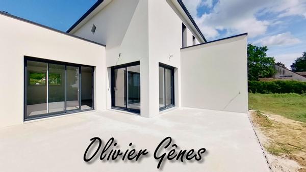 Saint-Saturnin (72650) Maison contemporaine - 7 pièces - 145 m² - 5 chambres - Garage - Jardin