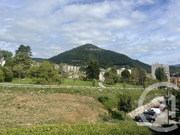 Appartement F4 à vendre  4 pièces - 76,65 m2 VOIRON - 38