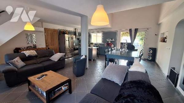 Maison , jardin, piscine