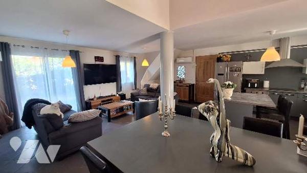 Maison , jardin, piscine