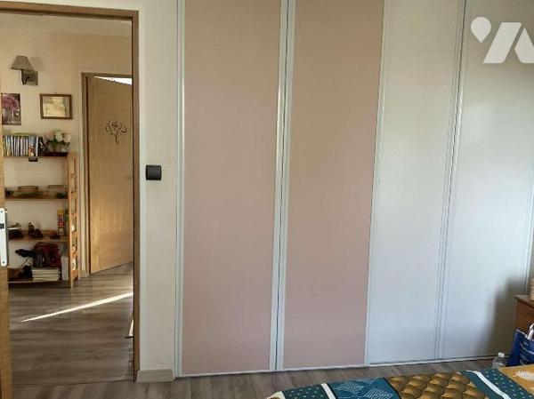 A VENDRE : Sur les hauteurs d'un village avec commerces, située à une quinzaine de kilomètres a...