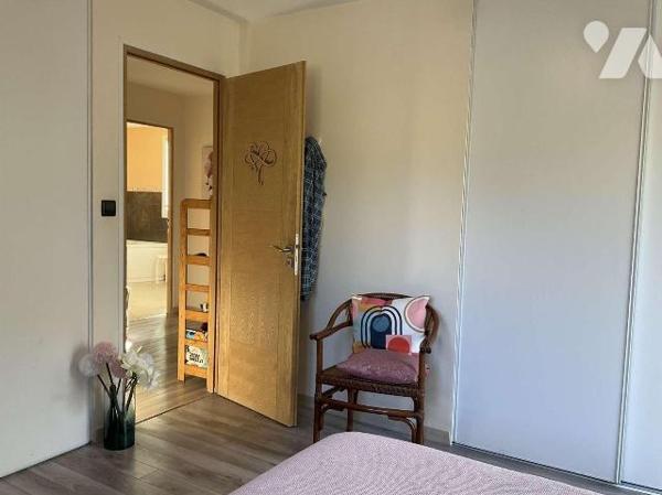 A VENDRE : Sur les hauteurs d'un village avec commerces, située à une quinzaine de kilomètres a...