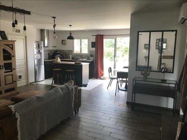 Maison à louer 779 € CC EYMOUTHIERS 3 p 82 m² DPE B