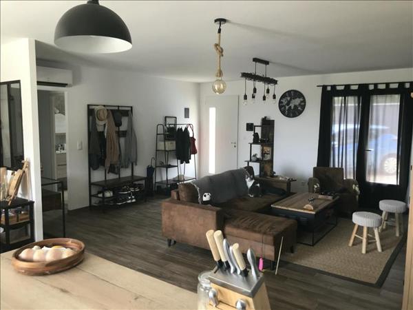 Maison à louer 779 € CC EYMOUTHIERS 3 p 82 m² DPE B