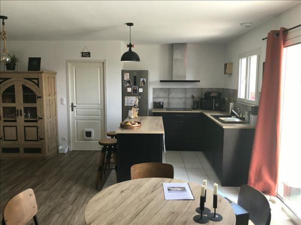 Maison à louer 779 € CC EYMOUTHIERS 3 p 82 m² DPE B