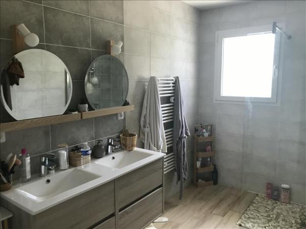Maison à louer 779 € CC EYMOUTHIERS 3 p 82 m² DPE B