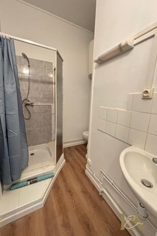 Location d'un F2, sur la commune de CAUDEBEC-LÈS-ELBEUF