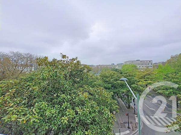 Appartement F5 à vendre  4 pièces - 100,50 m2 ST DENIS - 93