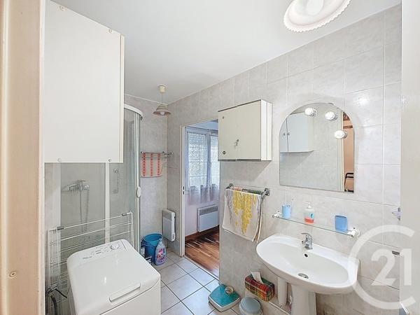 Appartement F5 à vendre  4 pièces - 100,50 m2 ST DENIS - 93