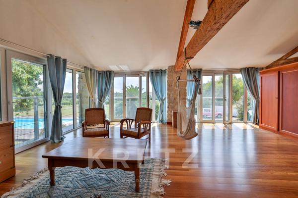 Propriété d’exception sur l’Île d’Oléron, 245 m² au cœur d’un parc de 1,3 ha avec piscine et étang