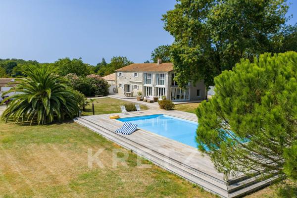 Propriété d’exception sur l’Île d’Oléron, 245 m² au cœur d’un parc de 1,3 ha avec piscine et étang