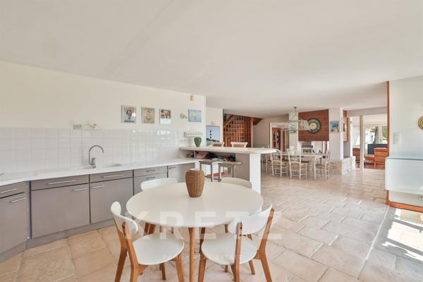 Propriété d’exception sur l’Île d’Oléron, 245 m² au cœur d’un parc de 1,3 ha avec piscine et étang