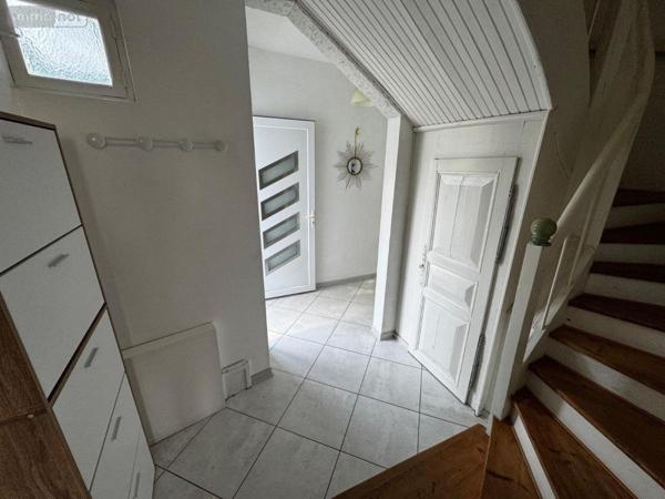 Maison à louer à Dole dans le Jura (39100), ref : 39033-L453