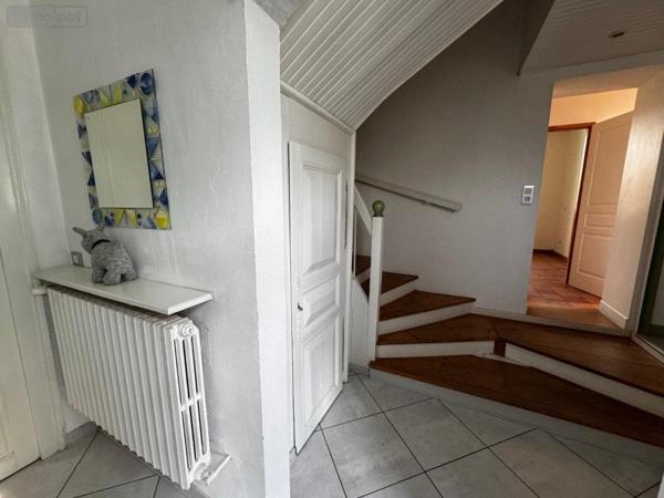 Maison à louer à Dole dans le Jura (39100), ref : 39033-L453