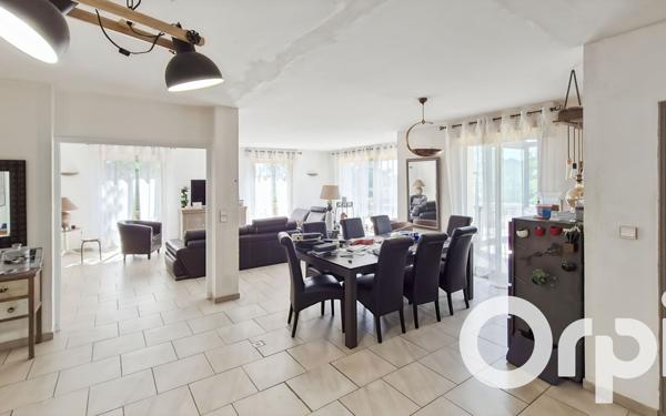 Maison à vendre    10 pièces •  Saint-Alexandre