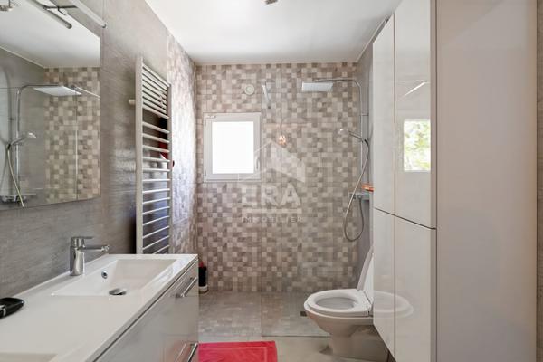 Maison Cabries 8 pièce(s) 190 m2